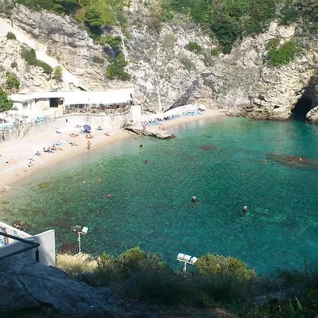 Topolo Apartment *